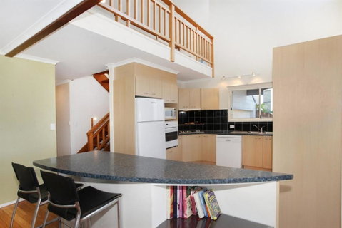 10 Barra Crescent Coolum Beach 500 BOND WIFI Walking Distance To Beach - Accommodation Perth 5