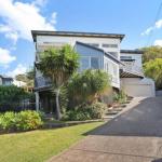 10 Barra Crescent Coolum Beach 500 BOND WIFI Walking Distance To Beach - Accommodation Perth 0
