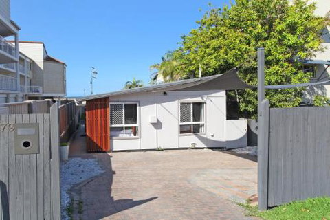 BEACH SHOPS & FABULOUS VACATION HOME! - Accommodation Perth 2