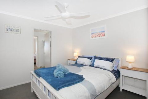 BEACH SHOPS & FABULOUS VACATION HOME! - Accommodation Perth 4