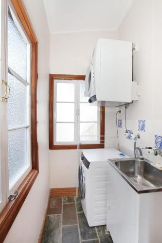 BEACH SHOPS & FABULOUS VACATION HOME! - Accommodation Perth 5