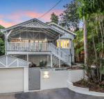 Gorgeous home 3 mins to Strand - Accommodation Perth