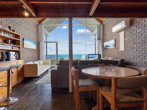 South Beach House 2 11 Gold Coast Drive - Accommodation Perth 2