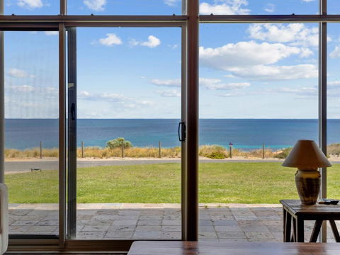 South Beach House 2 11 Gold Coast Drive - Accommodation Perth 4
