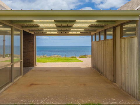 South Beach House 2 11 Gold Coast Drive - Accommodation Perth 5