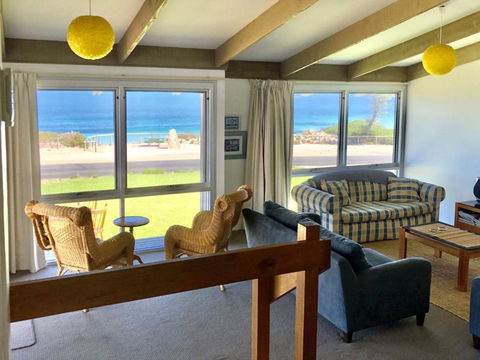South Beach House 1 12 Gold Coast Drive - Accommodation Perth 6