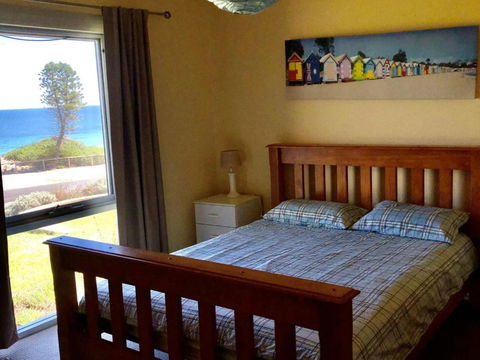 South Beach House 1 12 Gold Coast Drive - Accommodation Perth 1