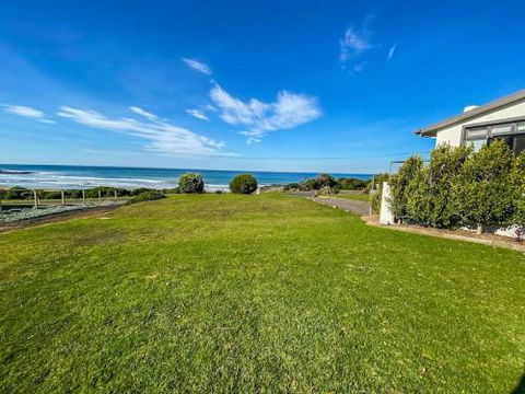 MAVI BEACH HOUSE Beachfront Wifi Views - Accommodation Perth 6