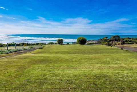 MAVI BEACH HOUSE Beachfront Wifi Views - Accommodation Perth 4