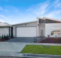 Brand New Home 10 mins to Beach Torquay Geelong Deakin Hospitals - Perth Resorts