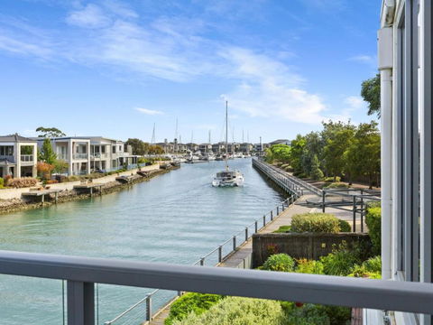 MARINA VIEW - Accommodation Perth 1