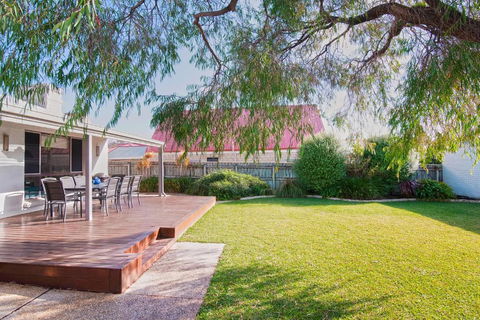 GIFFORD HOUSE - Accommodation Perth 4