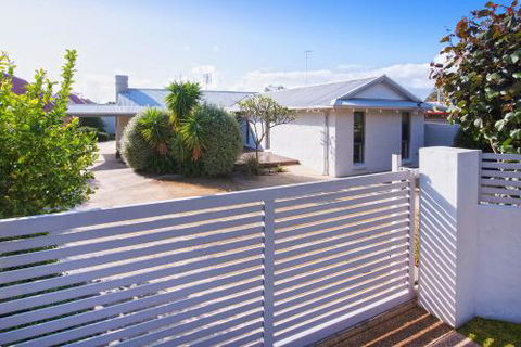 GIFFORD HOUSE - Accommodation Perth 1