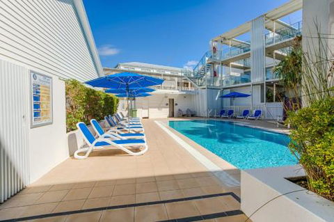 Unit 8 Plantation Resort Rainbow Beach Plantation Resort Air Conditioned Pool & Outdoor Spa - Perth Resorts 1
