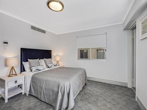 Unit 3 Pumicestone Quays Absolute Waterfront! - Perth Resorts 3