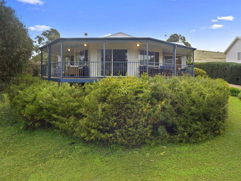 1 Bennett Court - Accommodation Perth 2