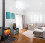3 Macleay St. Narrawallee - Accommodation Perth