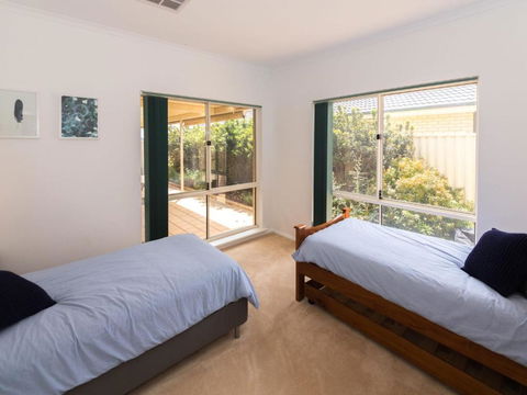 Beachside At Normanville 7 Ronald Street - Accommodation Perth 3