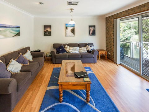 Broadbeach Retreat 32 Broadbeach Drive - Accommodation Perth 4
