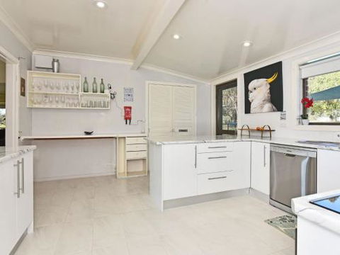 Just Listed Blaxlands Homestead The Very Best Location In The Valley Walk To Everything - Accommodation Perth 1