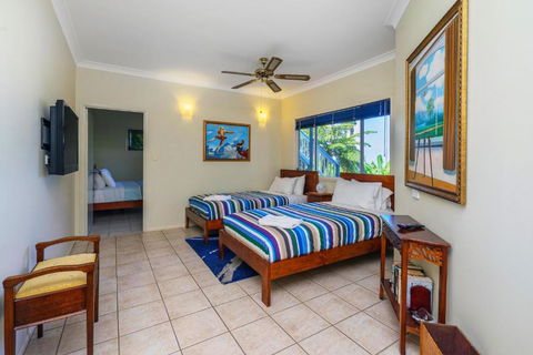 Cloud 9 Cliff Top Eagle Heights - Perth Resorts 6