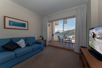 Barrington 709 / 35 45 Shoal Bay Road - Accommodation Perth 3