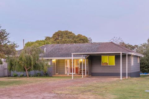 Swell Shack - Perth Resorts 0