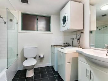 Darling Harbour City View 1 BR Apartment - Perth Resorts 6