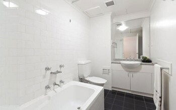 Darling Harbour City View 1 BR Apartment - Perth Resorts 2