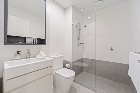 HomeHotel Stylish Apt Next To Train & Westfield - Accommodation Perth 4