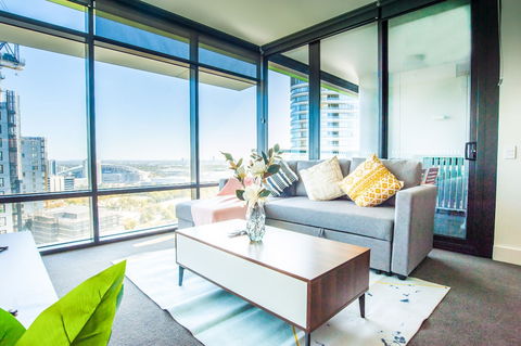 Luxury 2bed2bath APT @opaltower +view - Accommodation Perth 4