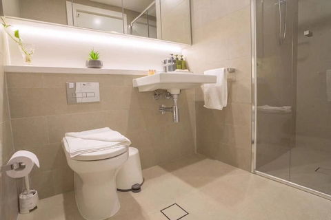 Luxury Skyrise 2bed2bath APT In Olympic Park - Accommodation Perth 2