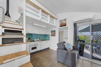 Beachfront Iglu Trinity Beach - Accommodation Perth 1