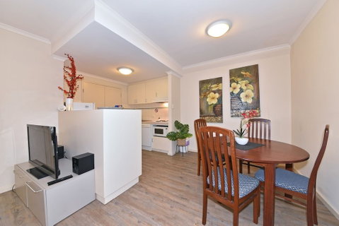 Inner Perth CBD 1X1 Apartment - Accommodation Perth 6
