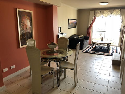 Castlereagh On Middleton - Apartment 4 - Perth Resorts 4