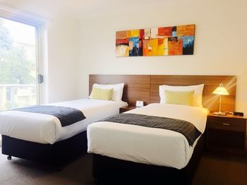 Quest On St. Kilda Road - Accommodation Perth 6