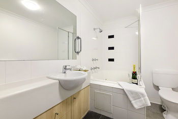 Quest On St. Kilda Road - Accommodation Perth 5