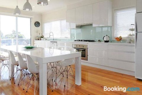 Allure - Accommodation Perth 7