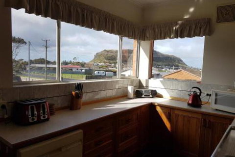 Freds Place - Accommodation Perth 3