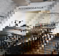 Plough Hotel - Accommodation Perth