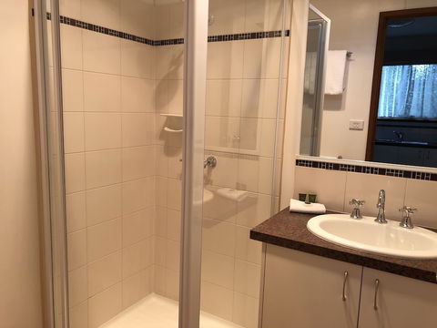 Daysy Hill Country Cottages - Accommodation Perth 5