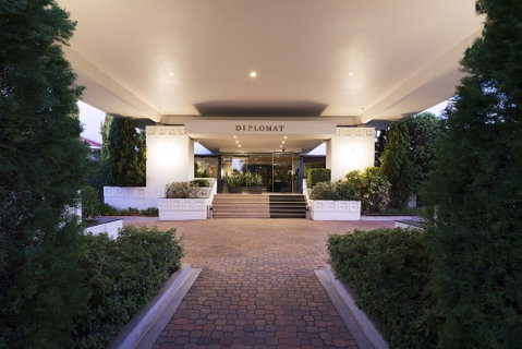 Ramada By Wyndham Diplomat Canberra - Accommodation Perth 1