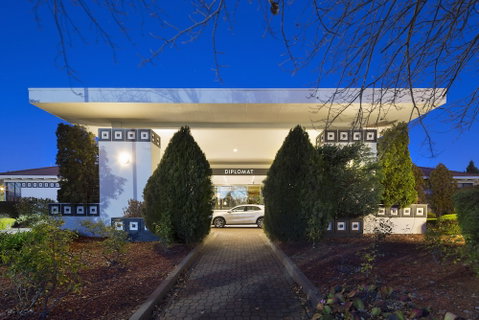 Ramada By Wyndham Diplomat Canberra - Accommodation Perth 2