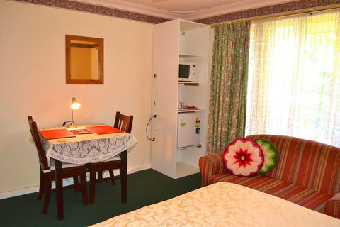Palms Bed & Breakfast - Accommodation Perth 7