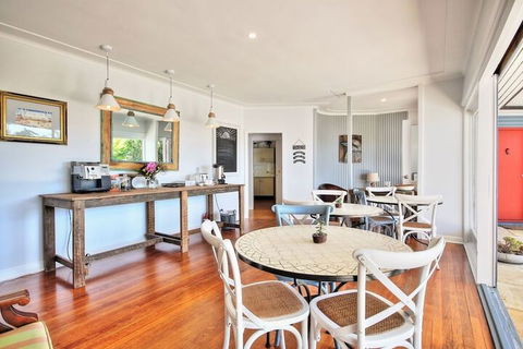 Dolphin Sands - Accommodation Perth 2