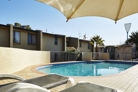 Manuka Park Apartments - Accommodation Perth 3