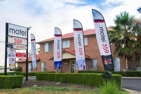 Motel 359 - Perth Resorts 3