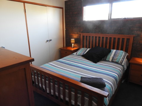 Surf City Motel - Accommodation Perth 4