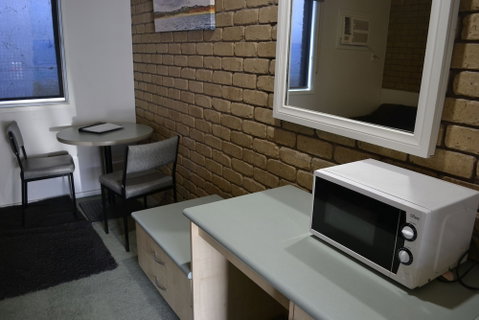 Surf City Motel - Accommodation Perth 6