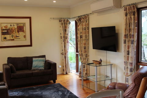 Australian Home Away At Wonga Park Brushy Creek - Perth Resorts 6